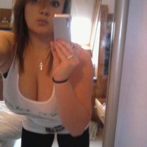 Profile picture of CleavageBabe