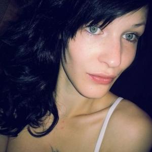 Profile picture of raven-haired