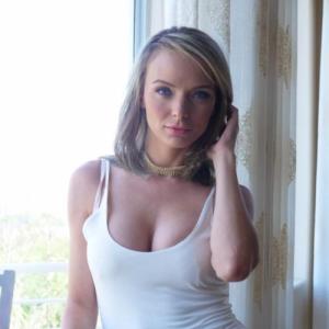 Profile picture of Linzi_Lou