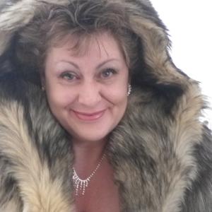 Profile picture of Rowena