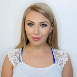 Profile picture of AngelicMary