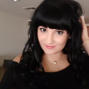 Profile picture of april_showers
