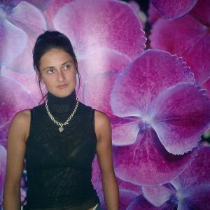Profile picture of electric-arabella