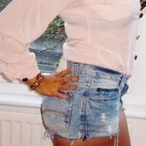 Profile picture of JeansGal