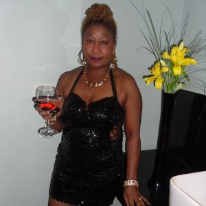 Profile picture of CurvyViolet