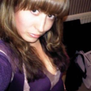 Profile picture of glitter-and-cum