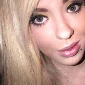 Profile picture of Zoe-B1