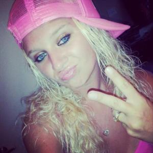 Profile picture of Sweetestblonde