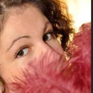 Profile picture of hidingbehindfeathers