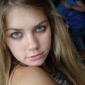 Profile picture of AlluringEyes