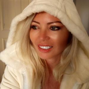 Profile picture of HappyJollie