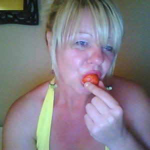 Profile picture of erotic-food-play-wanted